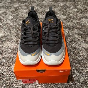 Nike Air Max Axis